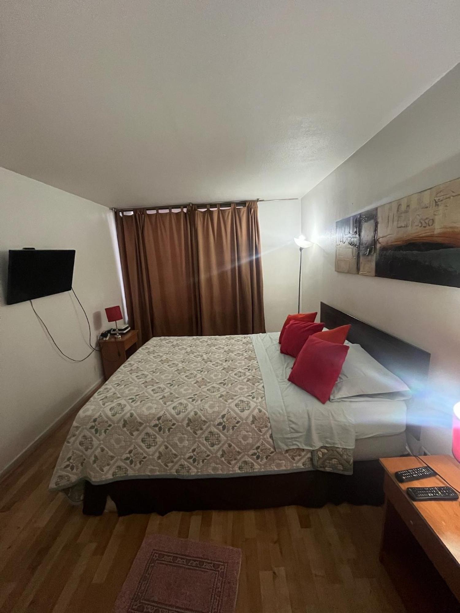 Appartamento Amoblados Guscar Santiago del Cile Esterno foto